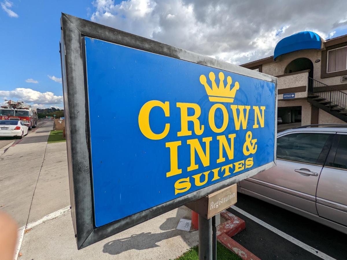 Crown Inn & Suites Spring Valley  Exteriér fotografie